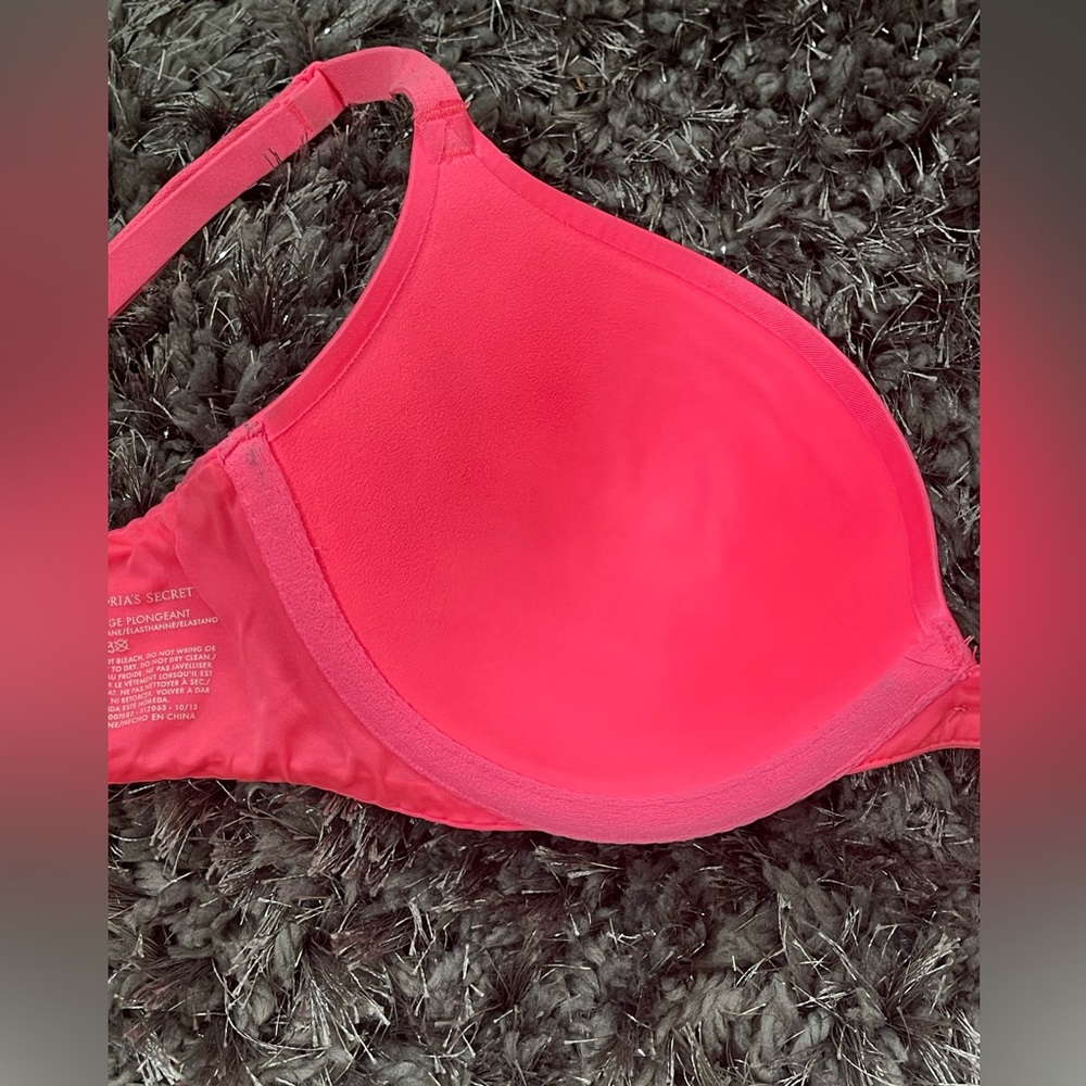 Victoria’s Secret Plunge Bra - Picture 6 of 8